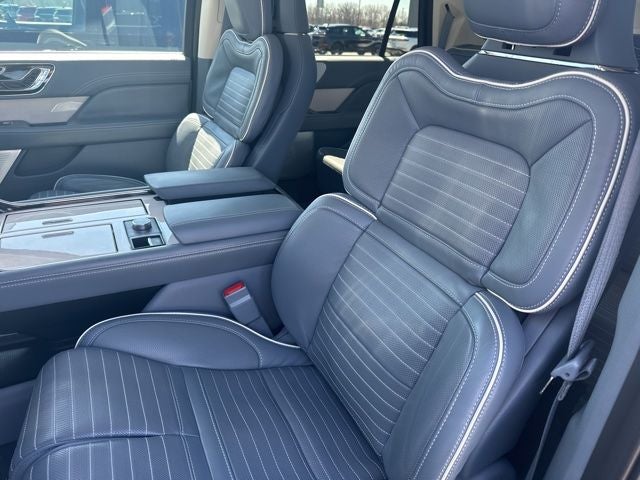 2024 Lincoln Navigator L Black Label