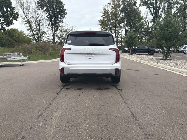 2023 Kia Telluride LX