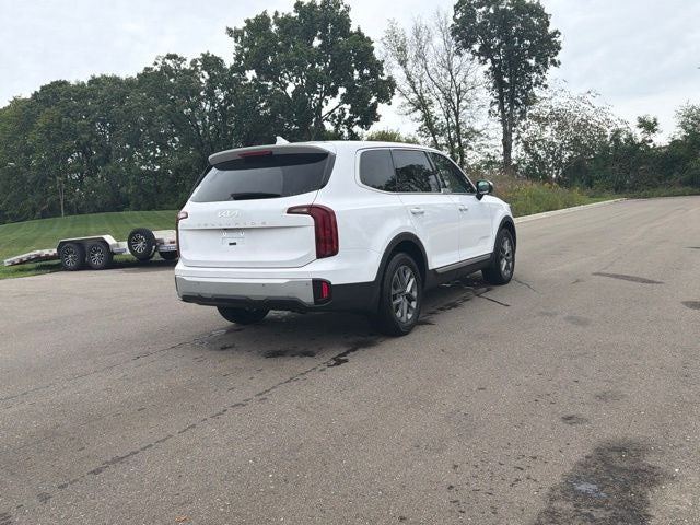 2023 Kia Telluride LX