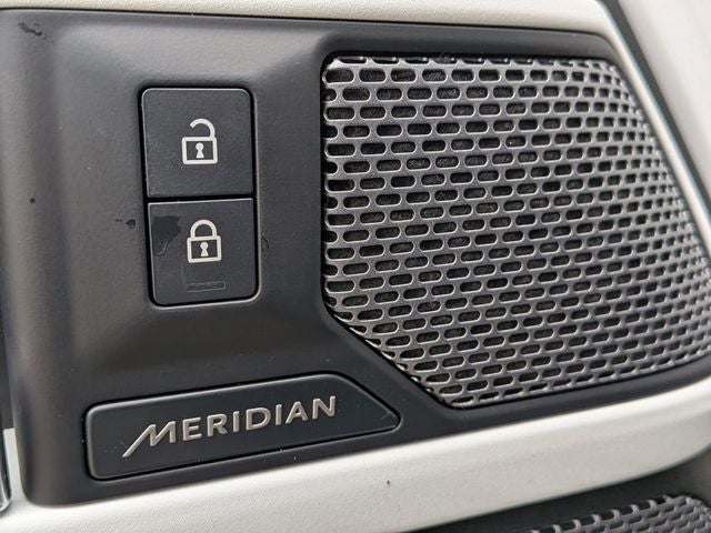 2023 Land Rover Defender 110 S