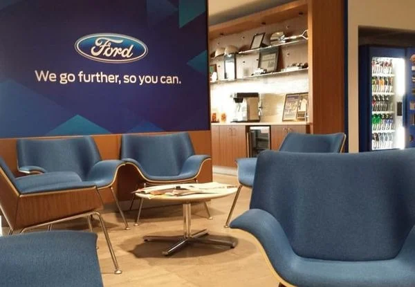 image of lounge area in La LaFontaine Ford Birch Run